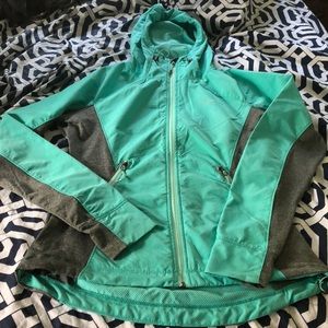 Avalanche weather shield running shell